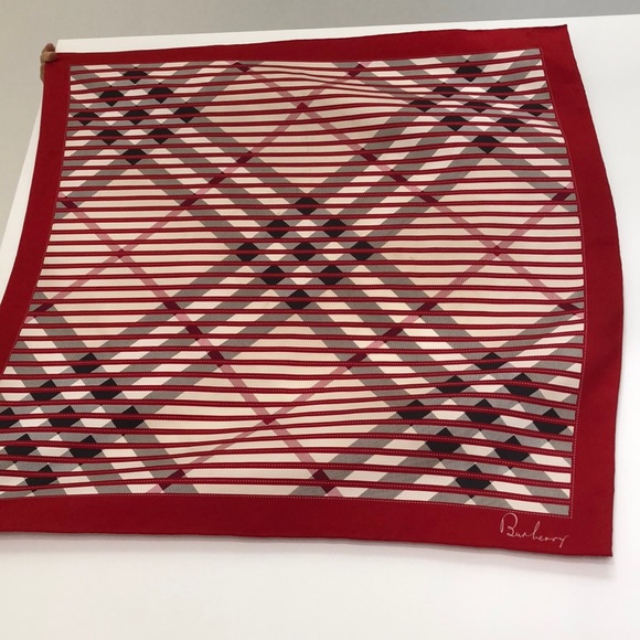 Burberry silk rectangular large scarf